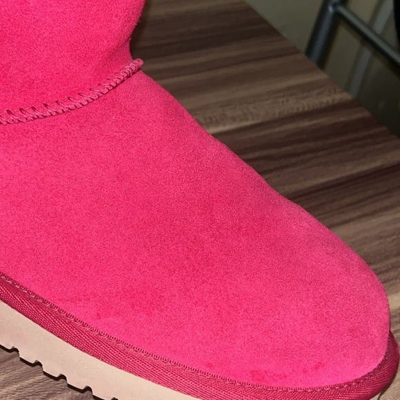KOOLABURRA BY UGG SHORT BOOT IN BERRY RED - Picture 12 of 16